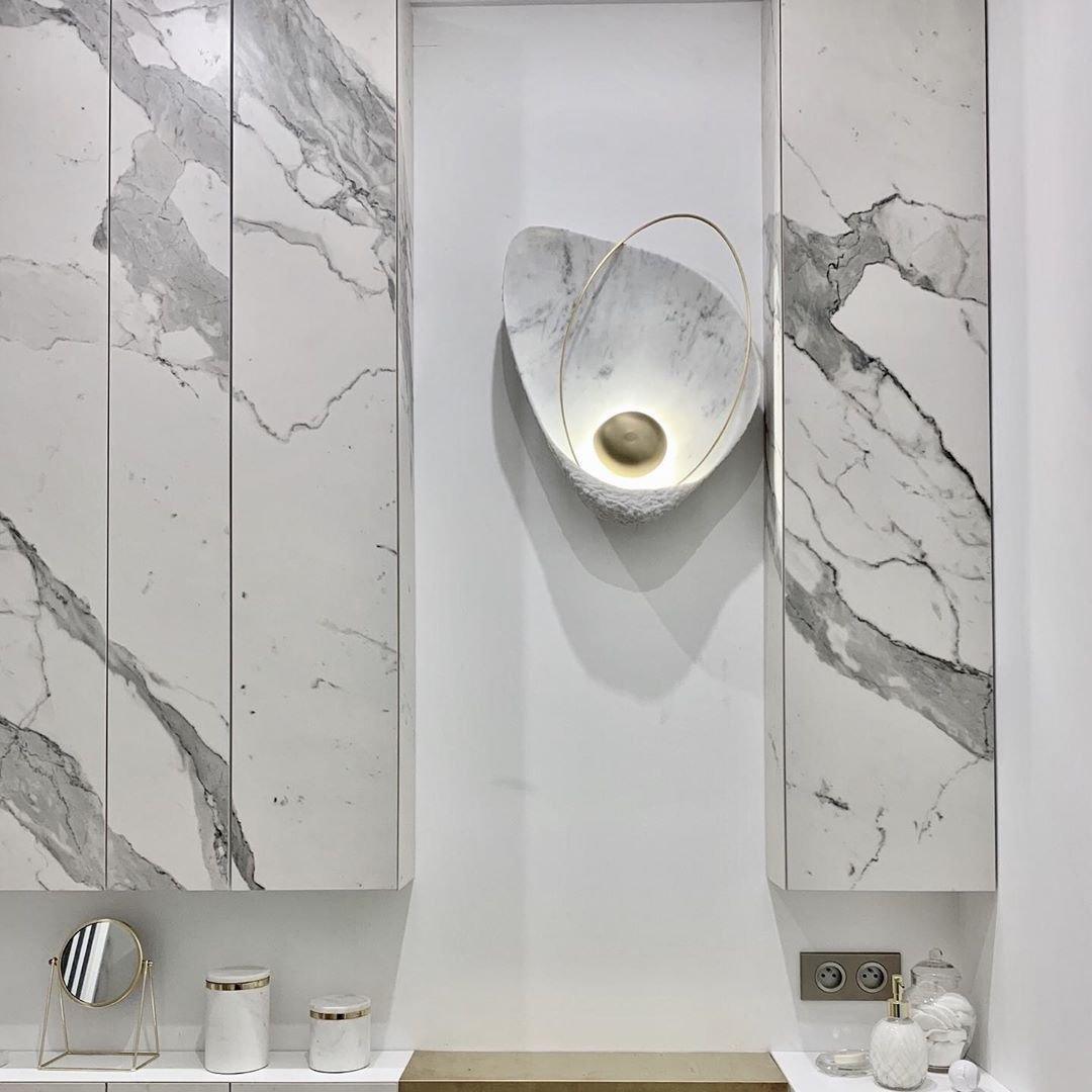 Marbled Shell Wall Sconce - Elegant Design with Soft Ambient Lighting