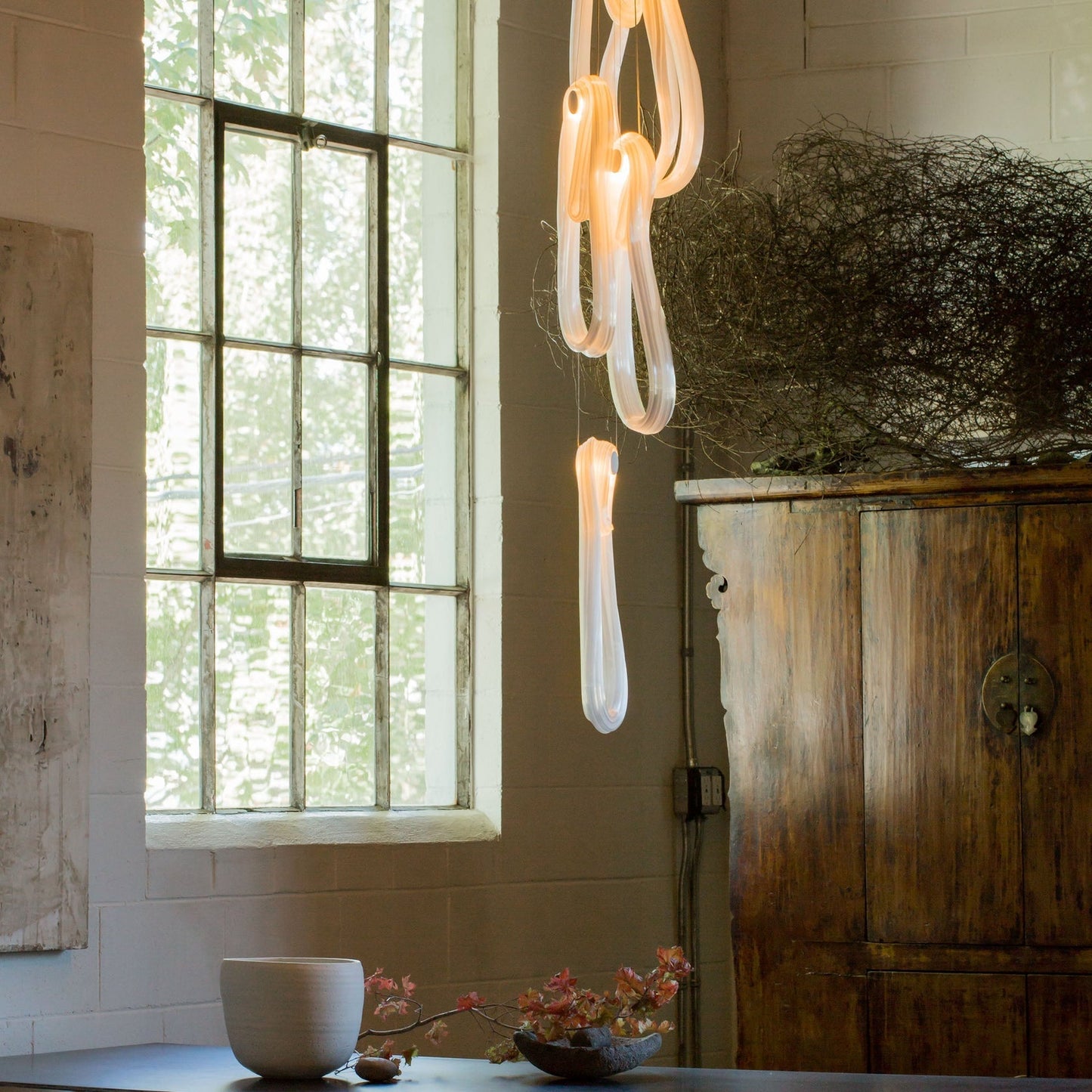 Elegant Pearlescent Filament Chandelier with Adjustable Brightness & E