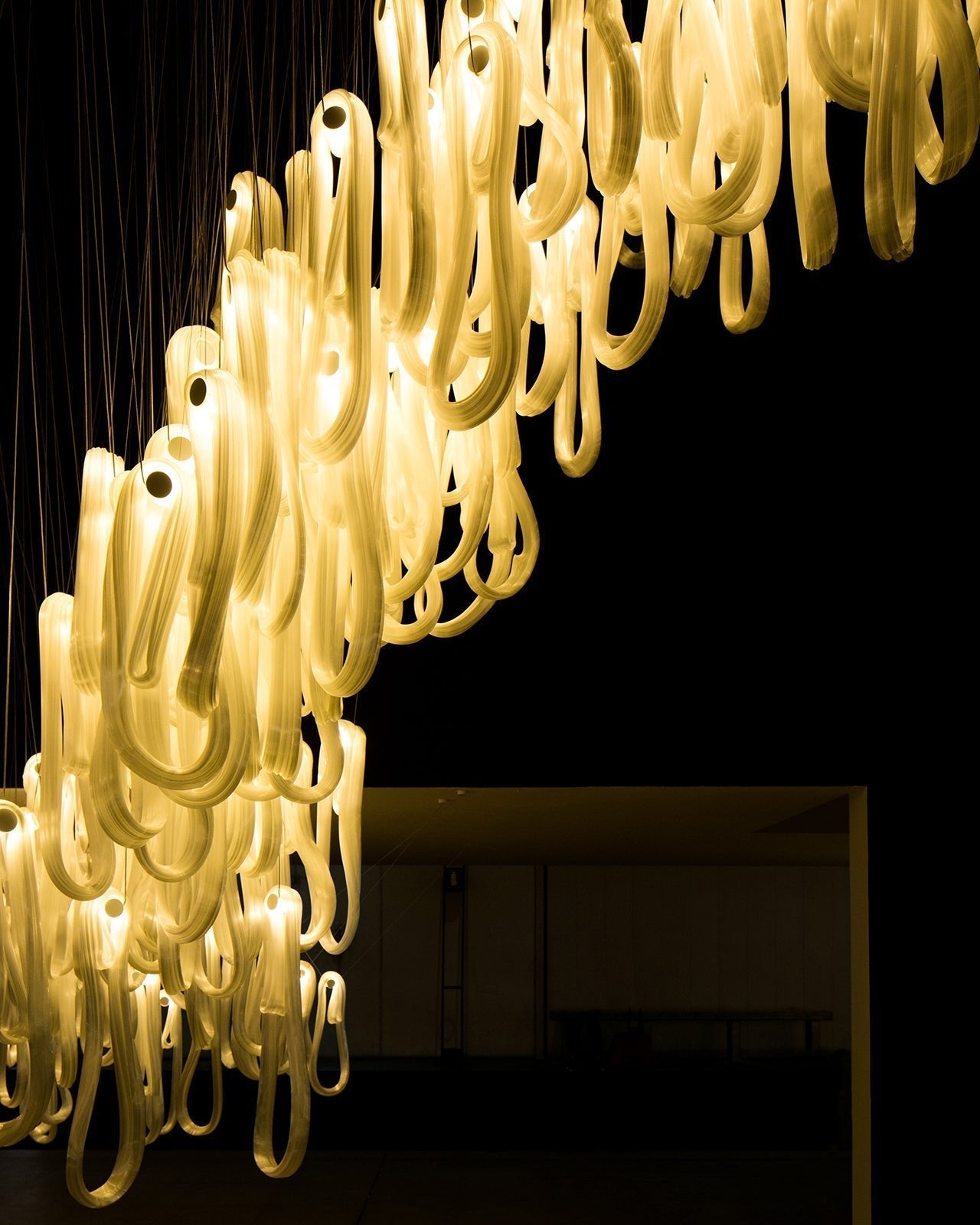 Elegant Pearlescent Filament Chandelier with Adjustable Brightness & E