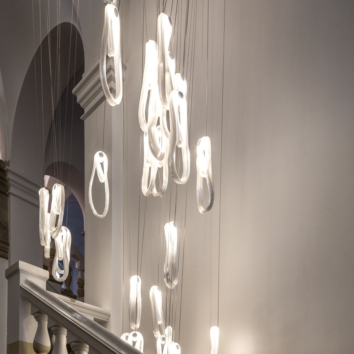 Elegant Pearlescent Filament Chandelier with Adjustable Brightness & E