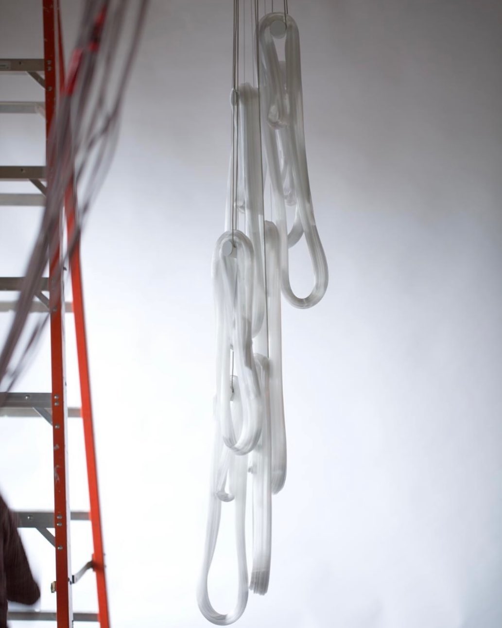 Elegant Pearlescent Filament Chandelier with Adjustable Brightness & E
