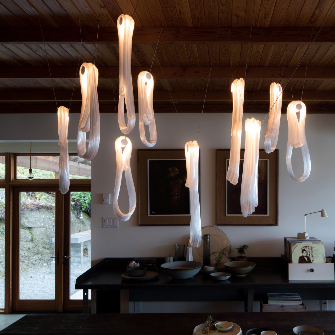 Elegant Pearlescent Filament Chandelier with Adjustable Brightness & E