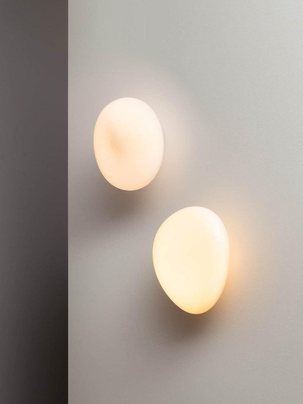 Elegant Bubble Glass Wall Lamp with Adjustable Brightness & Unique Des