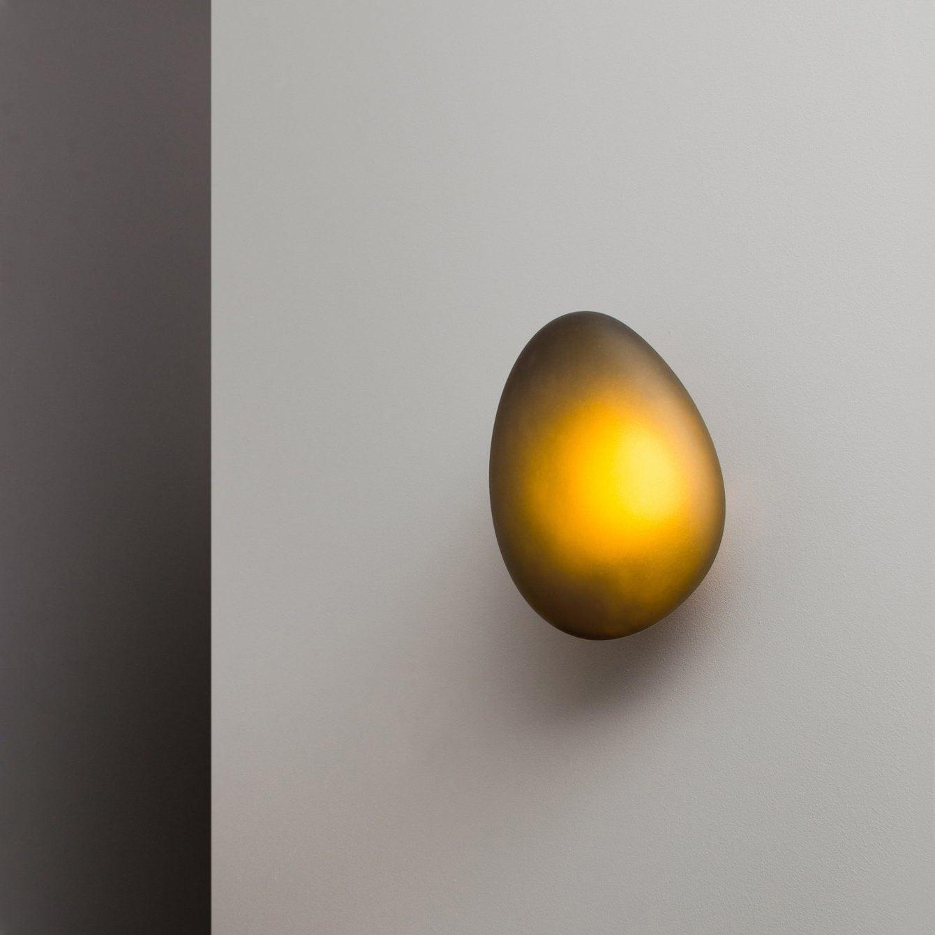 Elegant Bubble Glass Wall Lamp with Adjustable Brightness & Unique Des