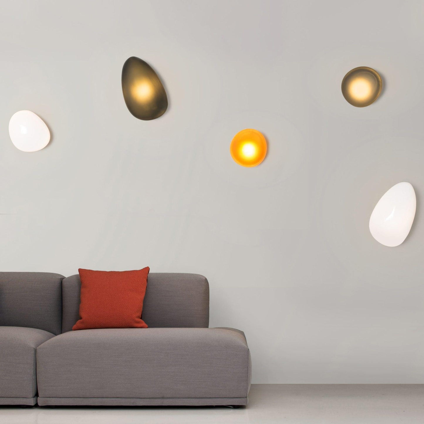 Elegant Bubble Glass Wall Lamp with Adjustable Brightness & Unique Des