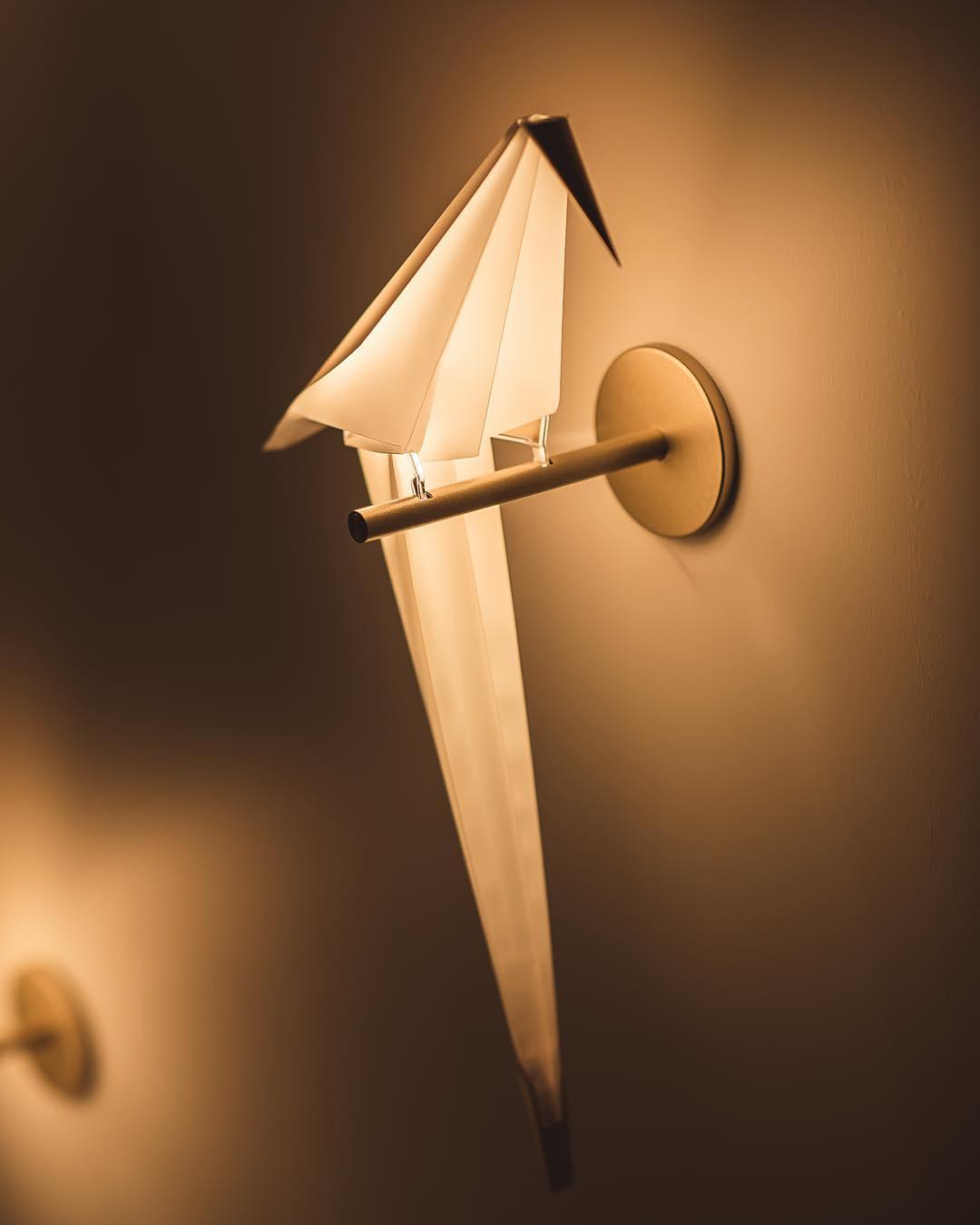 Avian Serenity Wall Lamp - Adjustable Brightness, Elegant Design