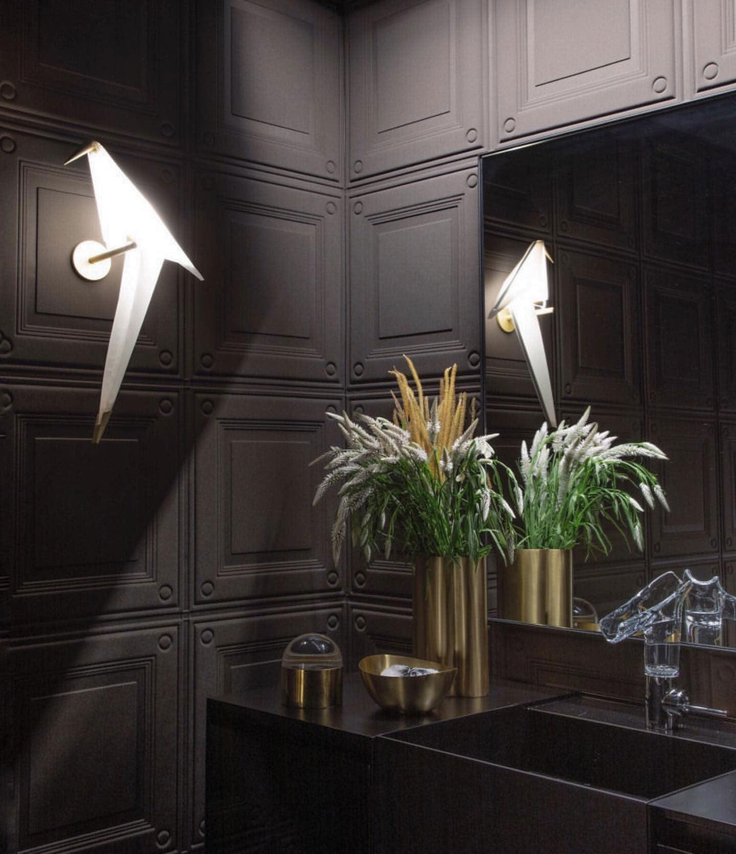 Avian Serenity Wall Lamp - Adjustable Brightness, Elegant Design