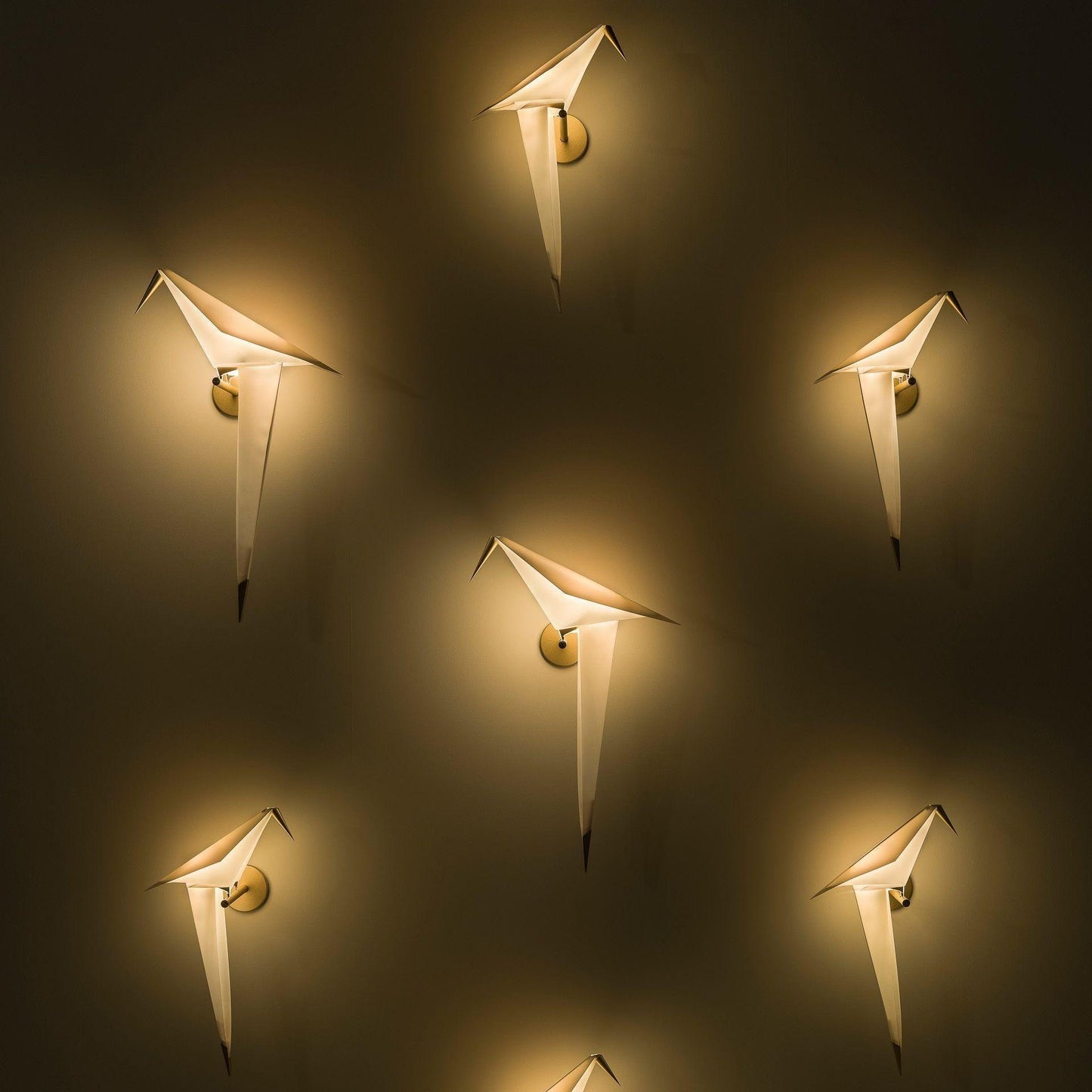 Avian Serenity Wall Lamp - Adjustable Brightness, Elegant Design