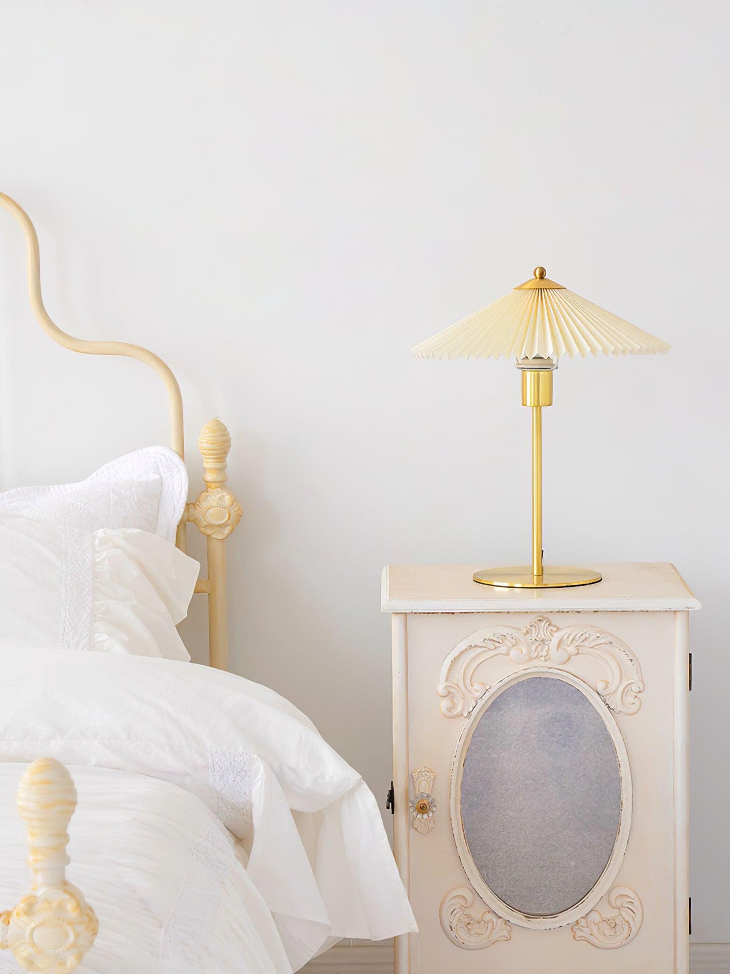 Perla Pleated Table Lamp - Adjustable Brightness & Elegant Design