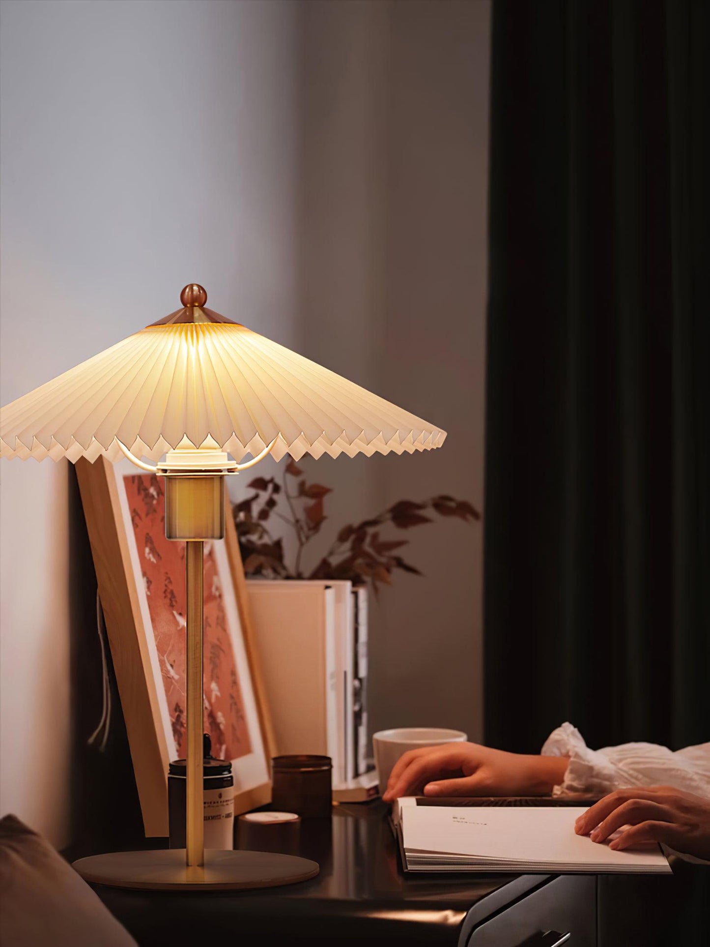 Perla Pleated Table Lamp - Adjustable Brightness & Elegant Design