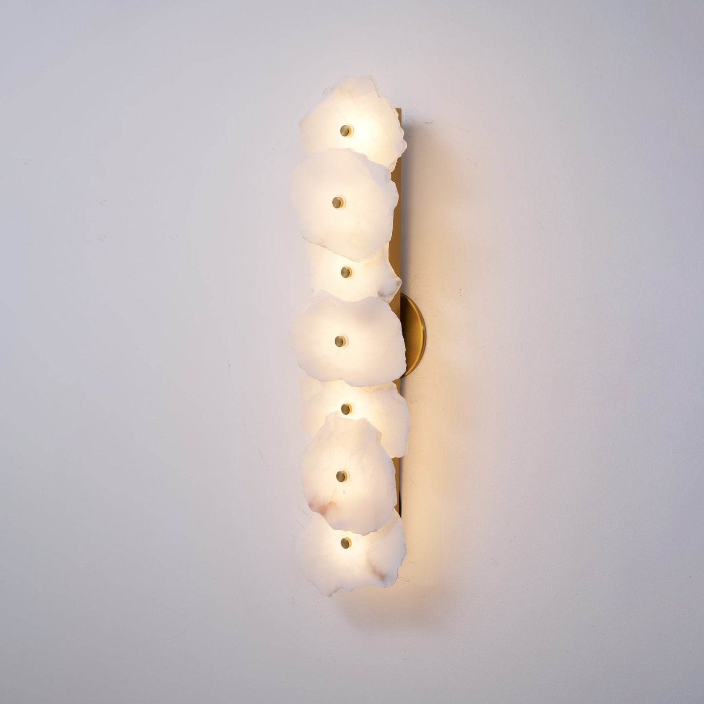 Petra Alabaster Wall Lamp - Elegant Design with Soft Glow & Energy Eff