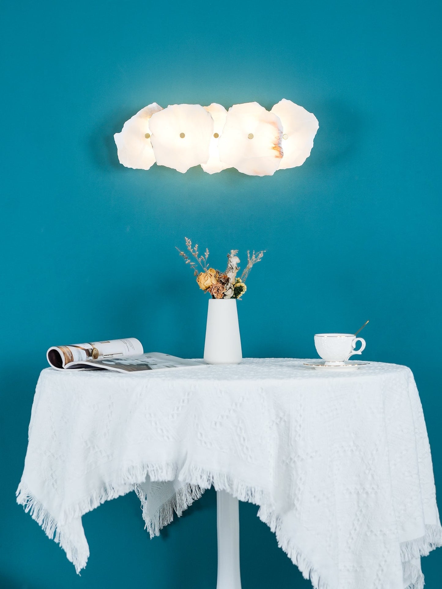 Petra Alabaster Wall Lamp - Elegant Design with Soft Glow & Energy Eff