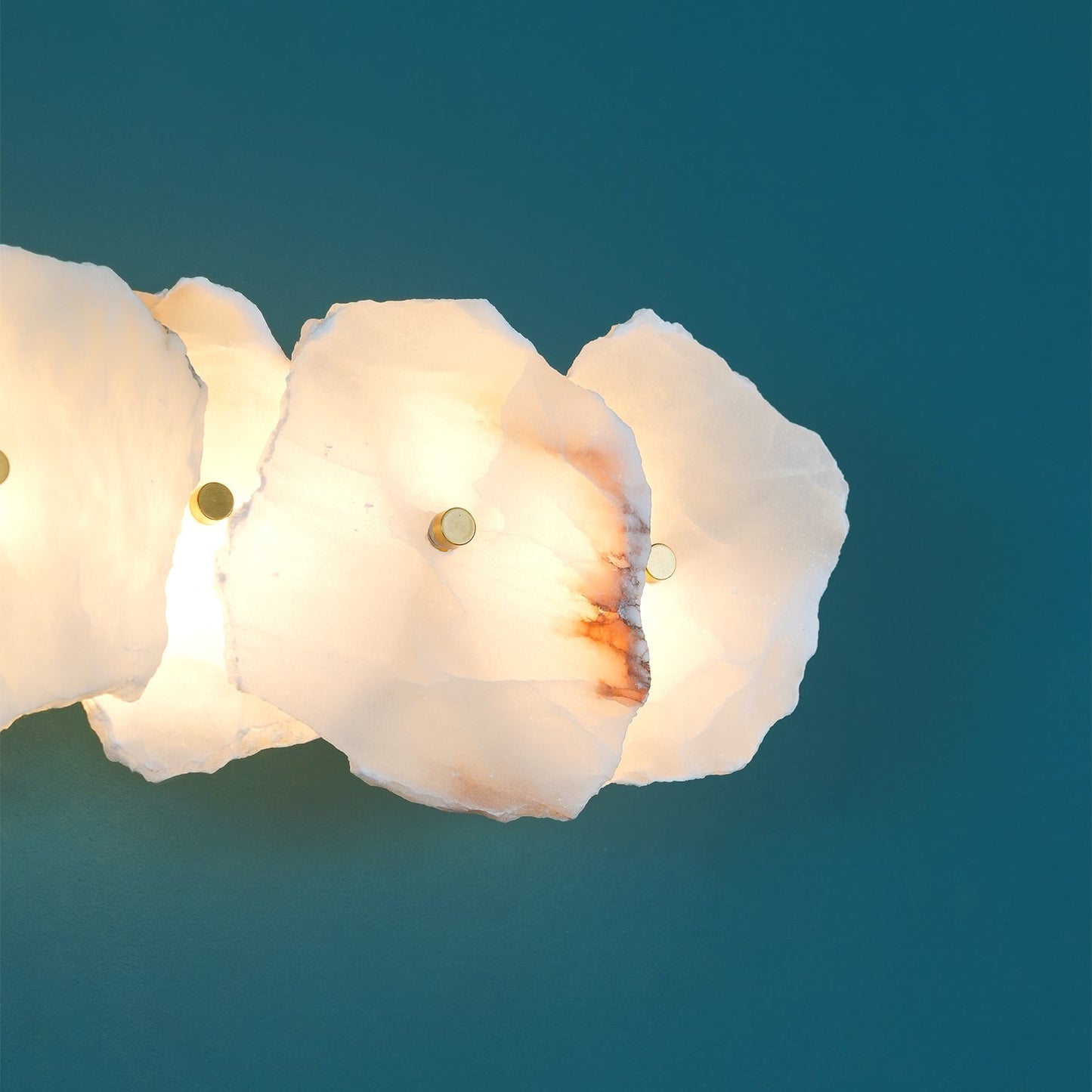 Petra Alabaster Wall Lamp - Elegant Design with Soft Glow & Energy Eff