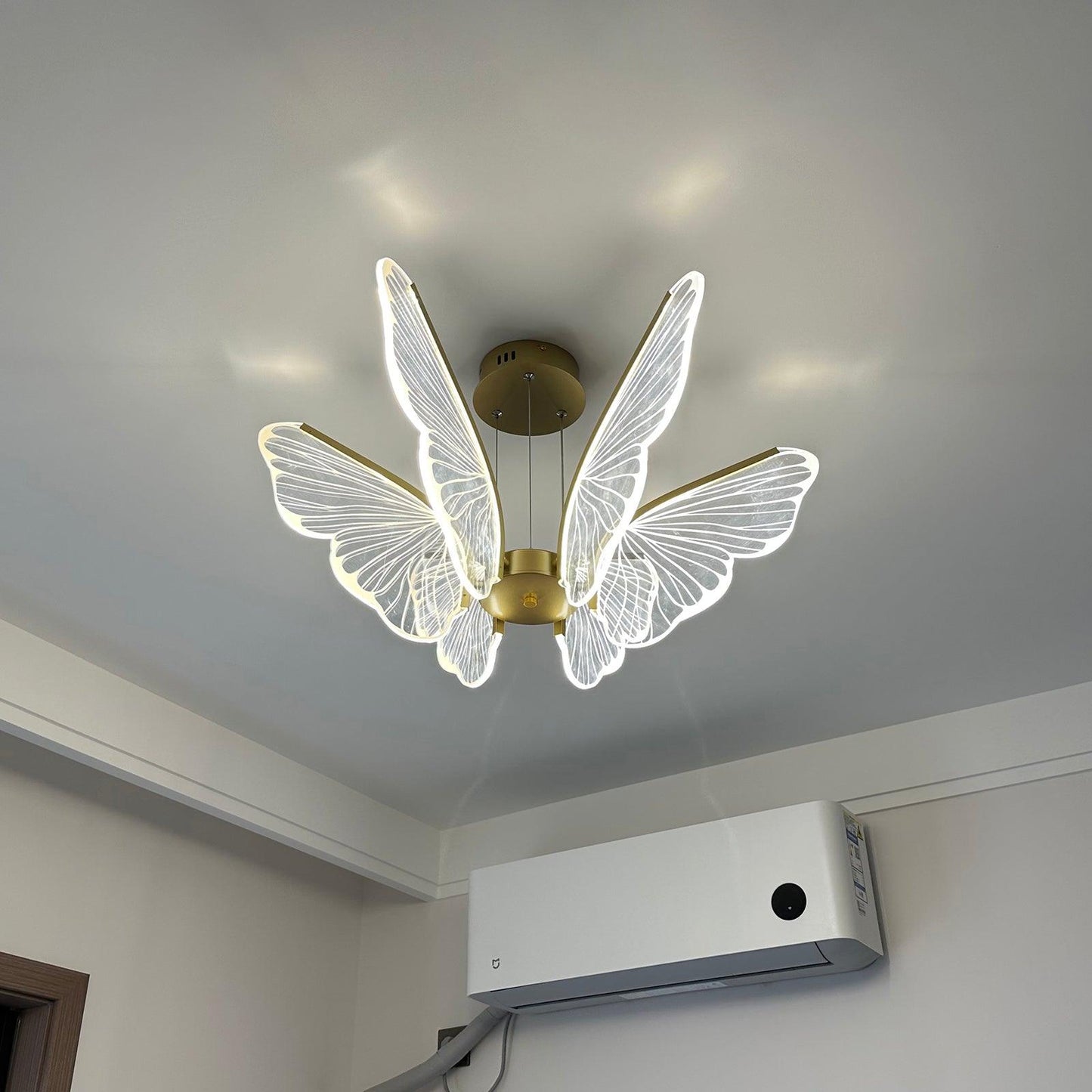Phalaenopsis Chandelier - Elegant Floral Design with Adjustable Height