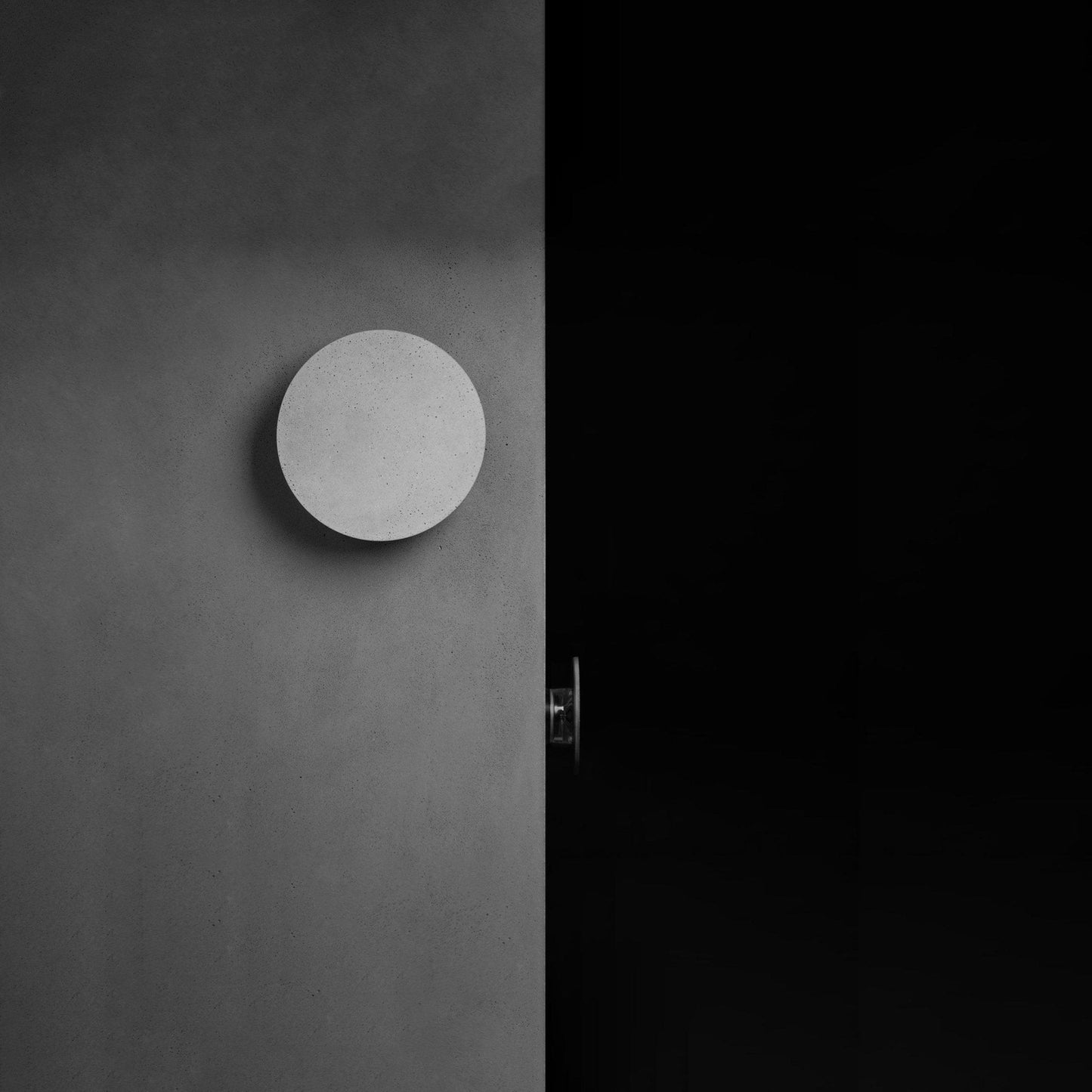 Adjustable Pin Wall Lamp with LED Light and Modern Design
