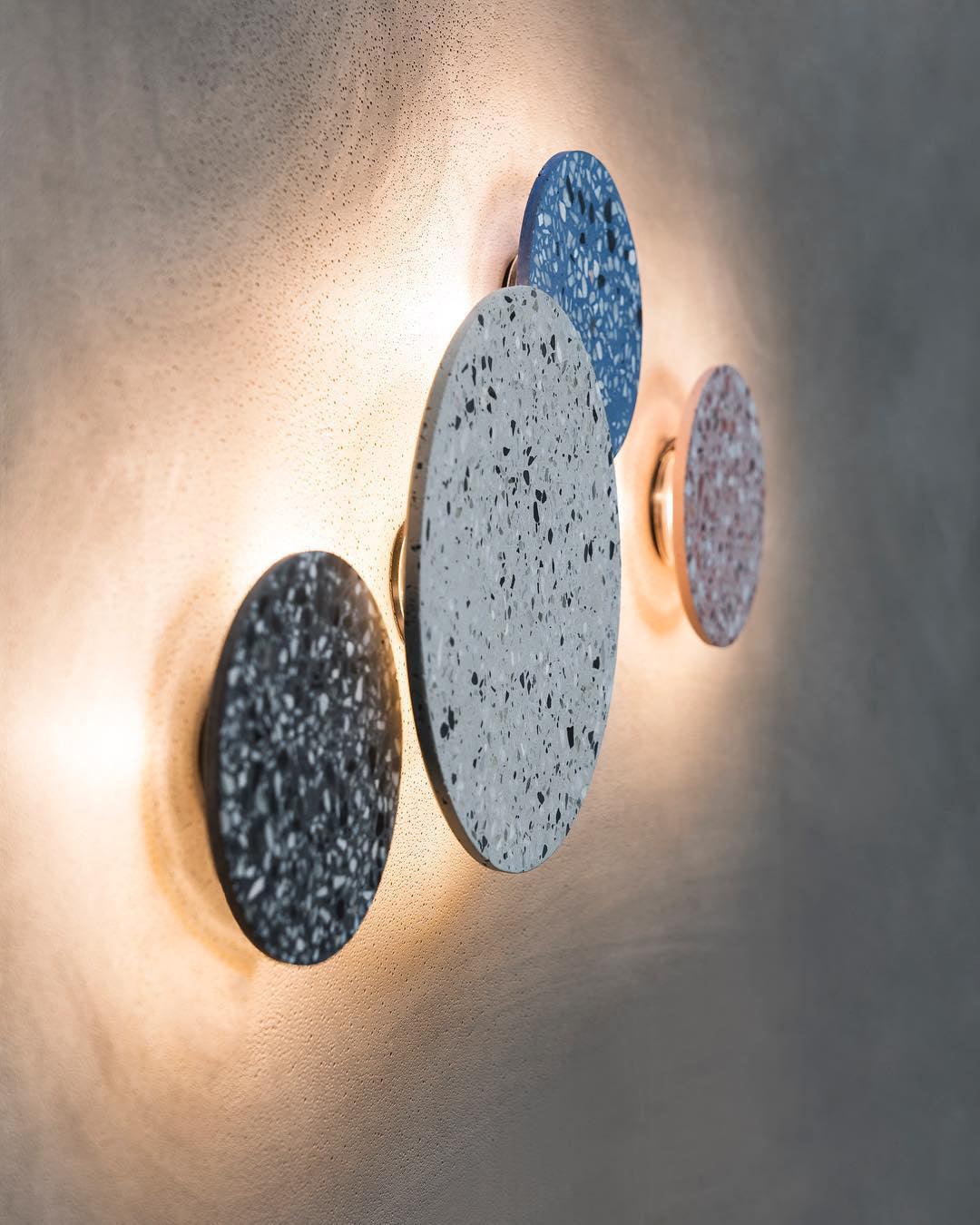 Adjustable Pin Wall Lamp with LED Light and Modern Design