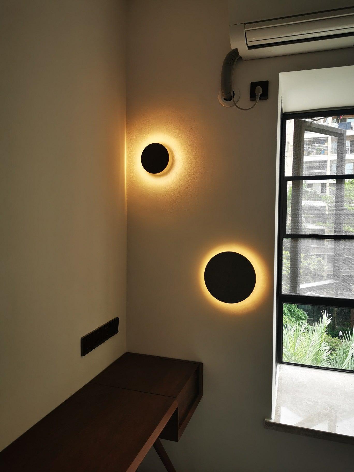 Adjustable Pin Wall Lamp with LED Light and Modern Design