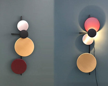 Planet Plug-in Wall Lamp with Adjustable Brightness and Modern Design