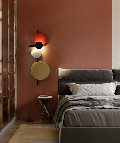 Planet Plug-in Wall Lamp with Adjustable Brightness and Modern Design