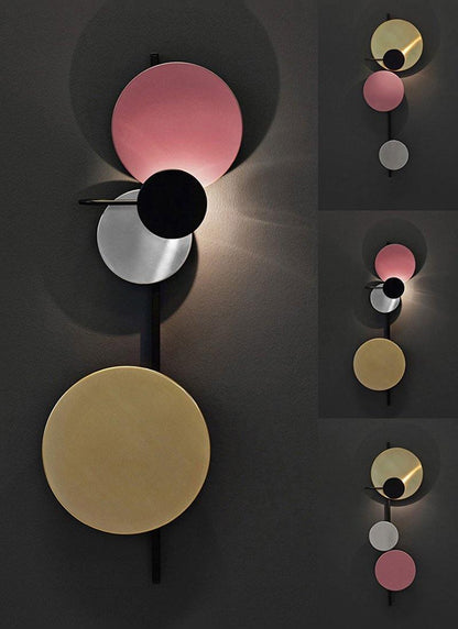 Planet Plug-in Wall Lamp with Adjustable Brightness and Modern Design