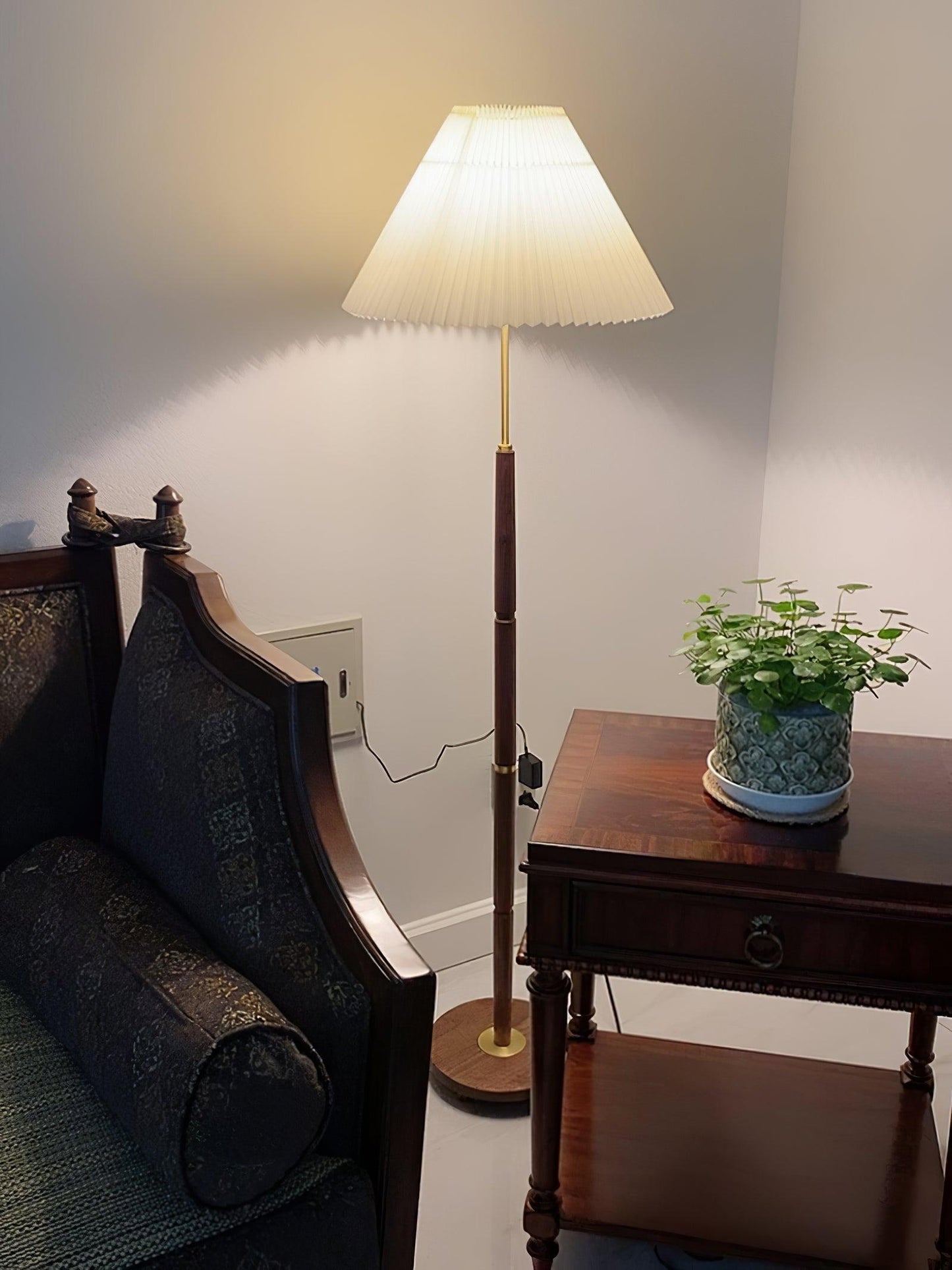 Elegant Pleated Floor Lamp with Adjustable Brightness and Energy-Effic