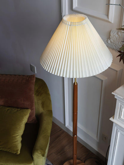 Elegant Pleated Floor Lamp with Adjustable Brightness and Energy-Effic