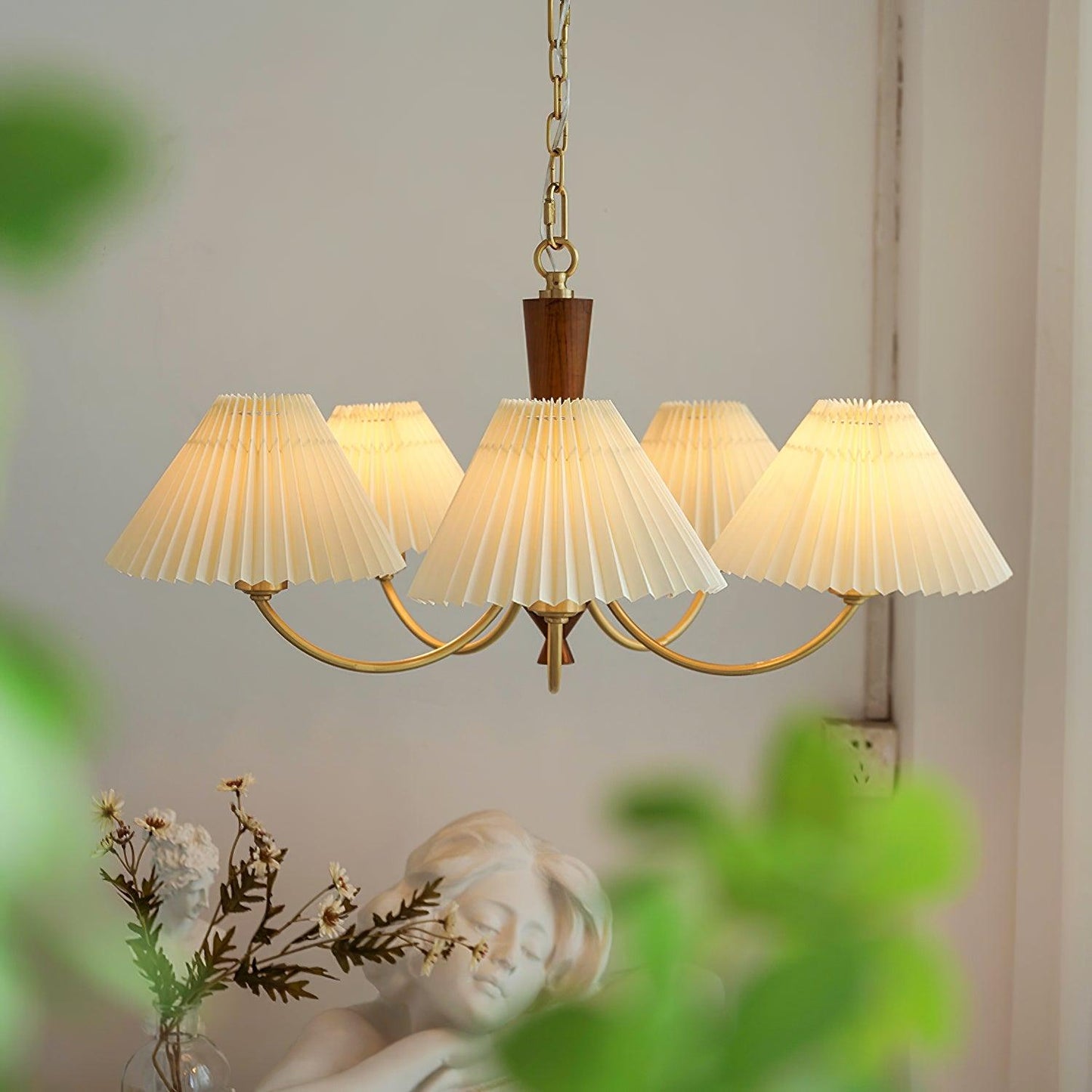 Polina Chandelier - Elegant Lighting Fixture with Adjustable Height &