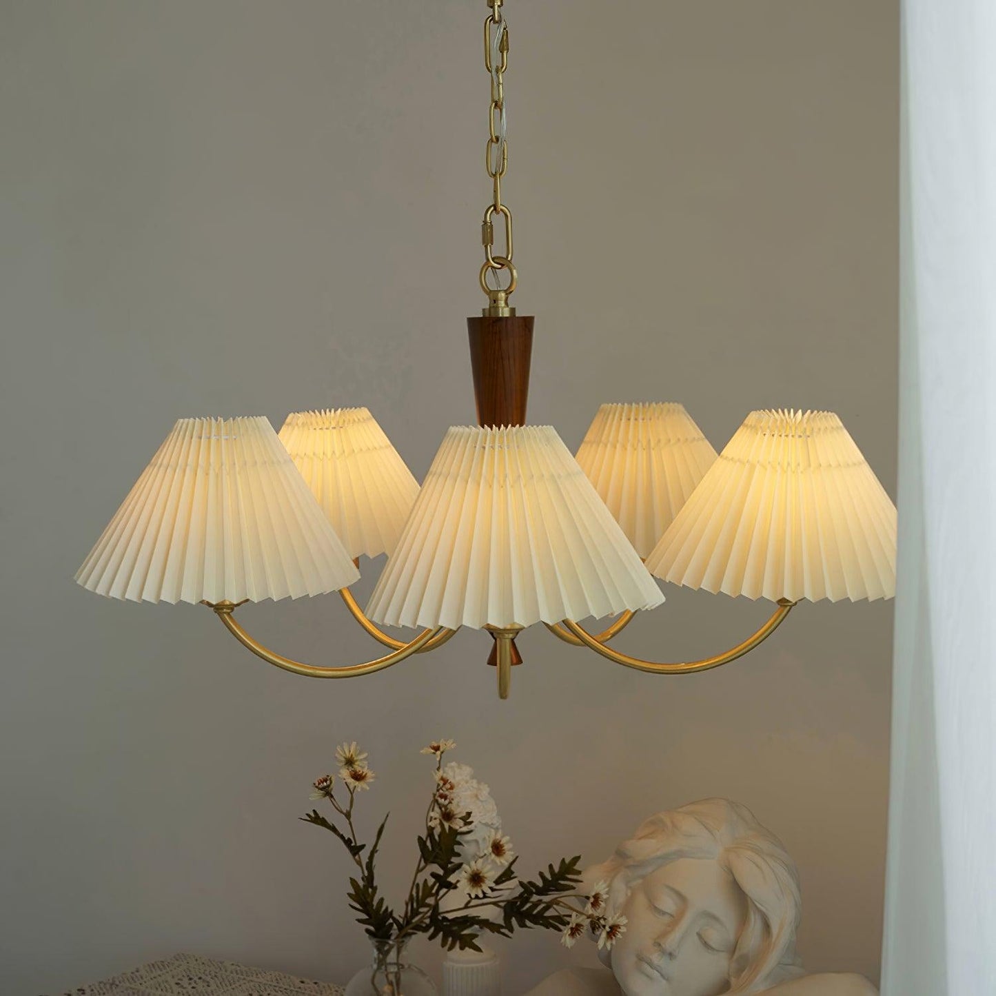 Polina Chandelier - Elegant Lighting Fixture with Adjustable Height &