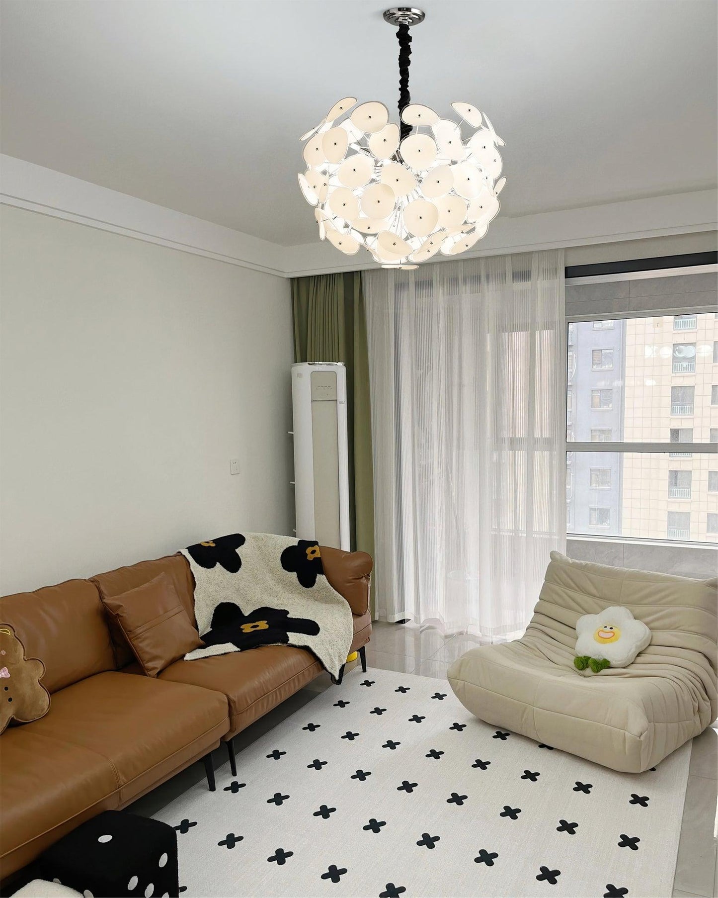 Elegant Poppy Glass Chandelier - Stunning Crystal Accents, Adjustable