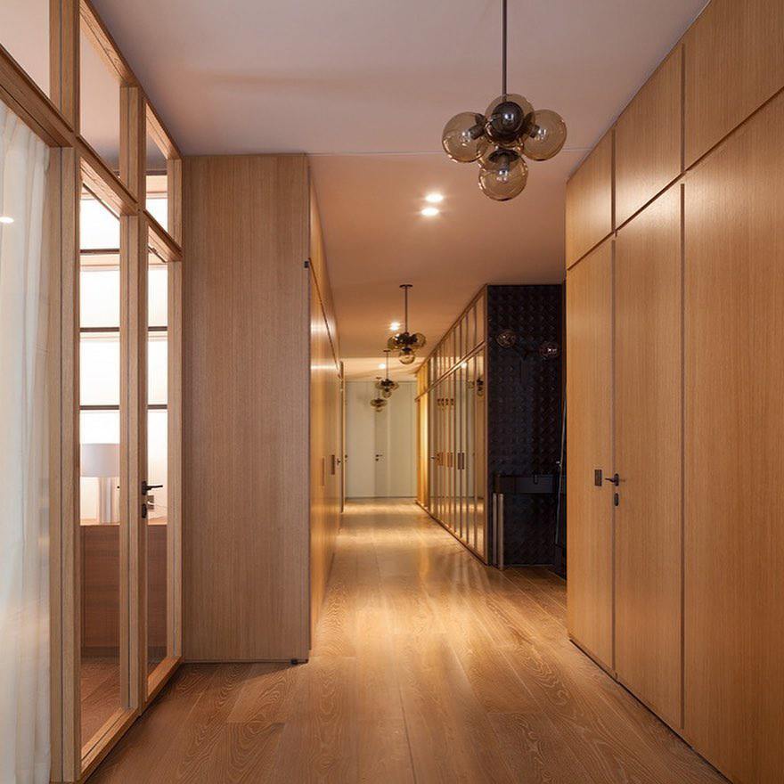 Vertex Chandelier - Modern Design with Adjustable Brightness & Energy-