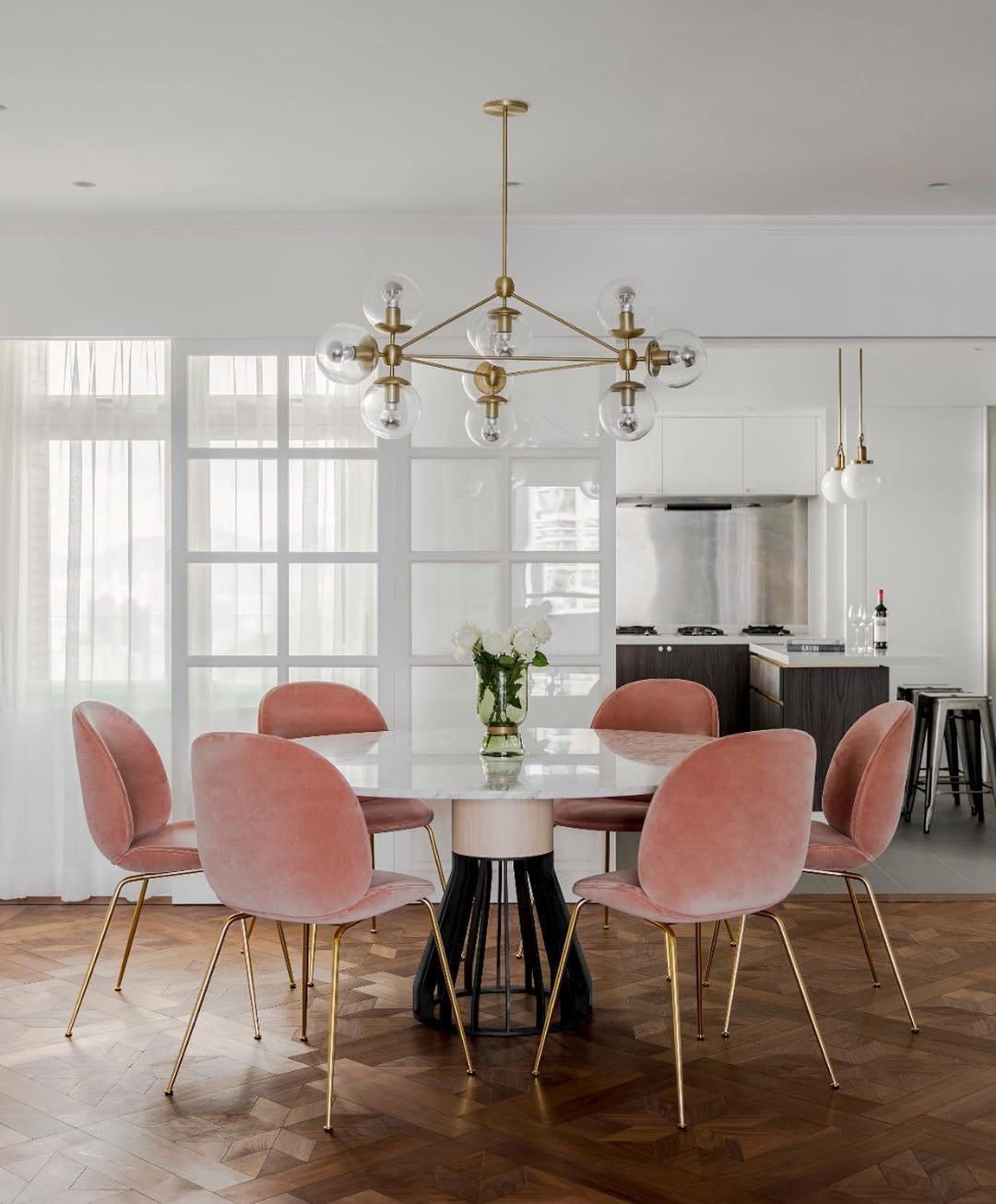 Vertex Chandelier - Modern Design with Adjustable Brightness & Energy-