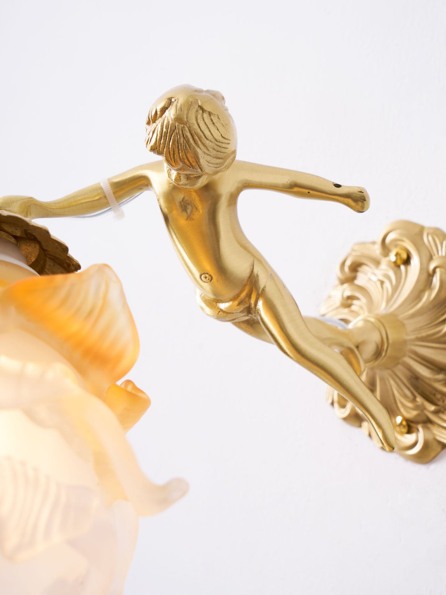 Flying Angel Wall Light - Dimmable, Energy-Efficient LED Design