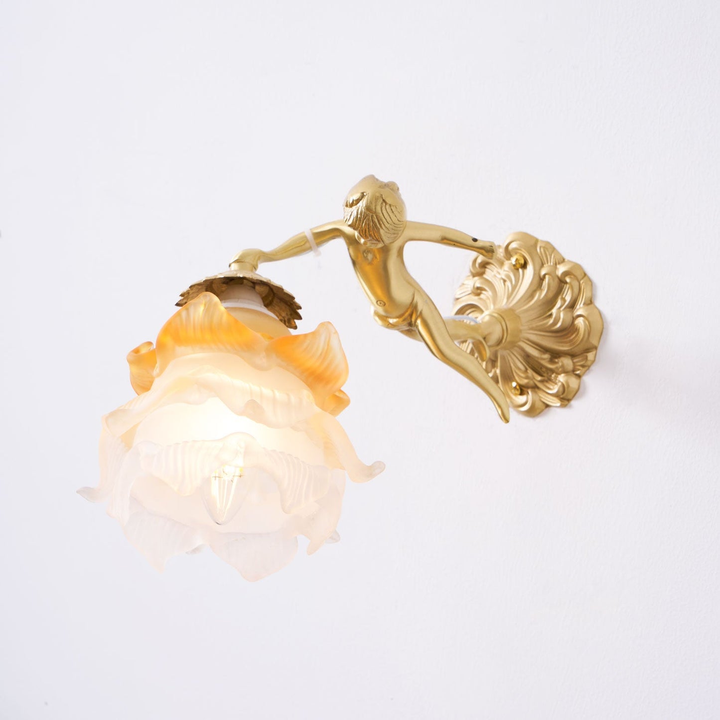Flying Angel Wall Light - Dimmable, Energy-Efficient LED Design