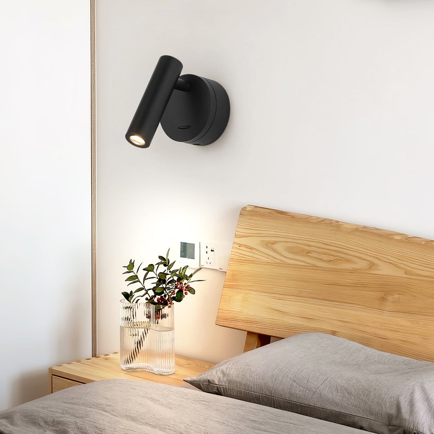 LED Reading Wall Lamp with Adjustable Brightness and Modern Design