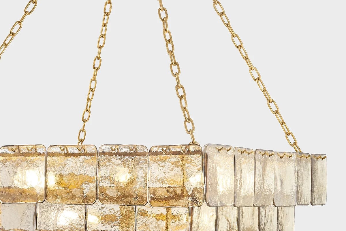 Regal Chain Chandelier - Elegant Lighting with Adjustable Height & Cry