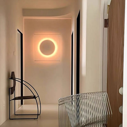 Relax Plug-in Wall Light with Dimmable Function & Energy-Efficient LED