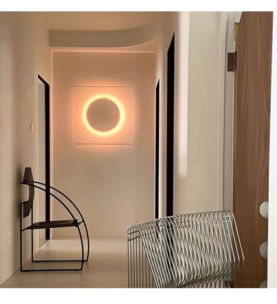 Relax Plug-in Wall Light with Dimmable Function & Energy-Efficient LED