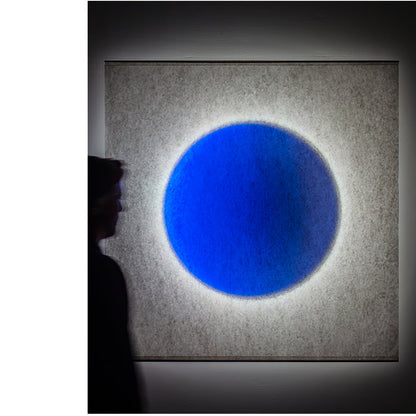Relax Plug-in Wall Light with Dimmable Function & Energy-Efficient LED
