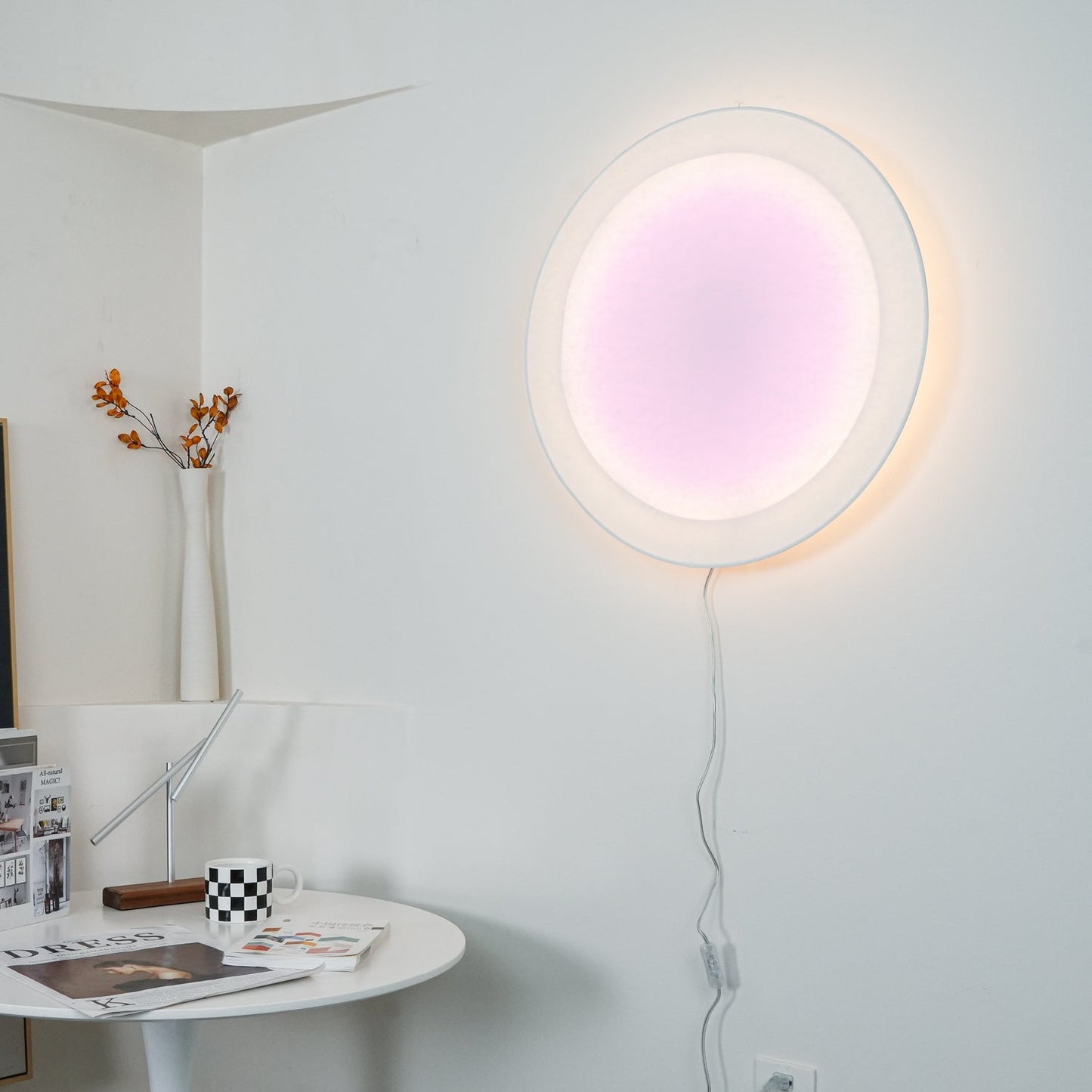 Relax Plug-in Wall Light with Dimmable Function & Energy-Efficient LED