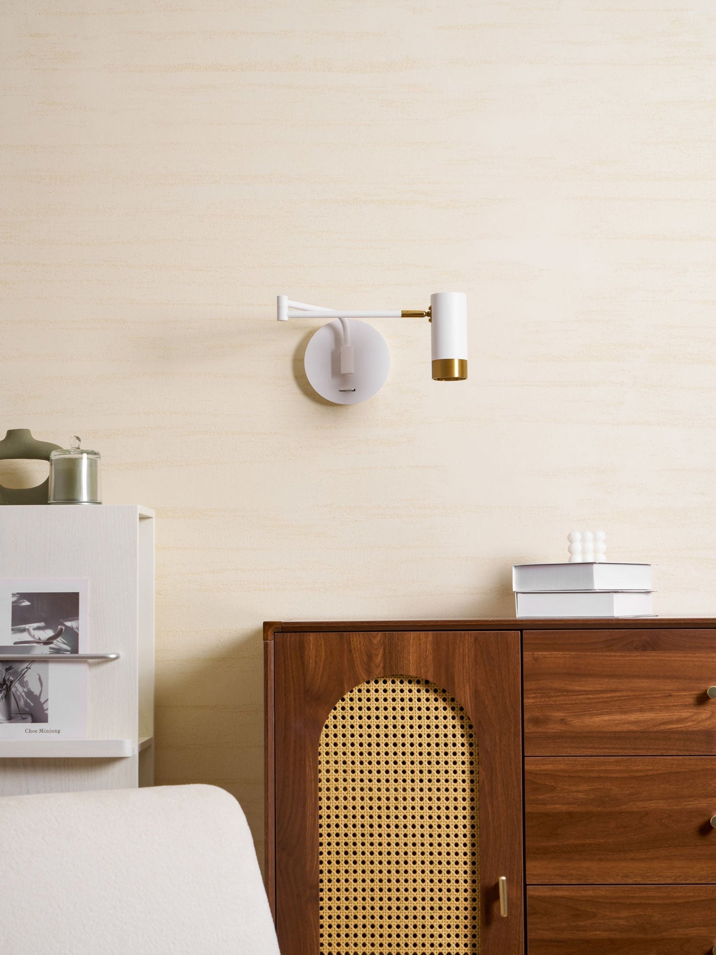 Ridge Arm Wall Lamp - Adjustable Angle & Energy-Efficient LED Lighting