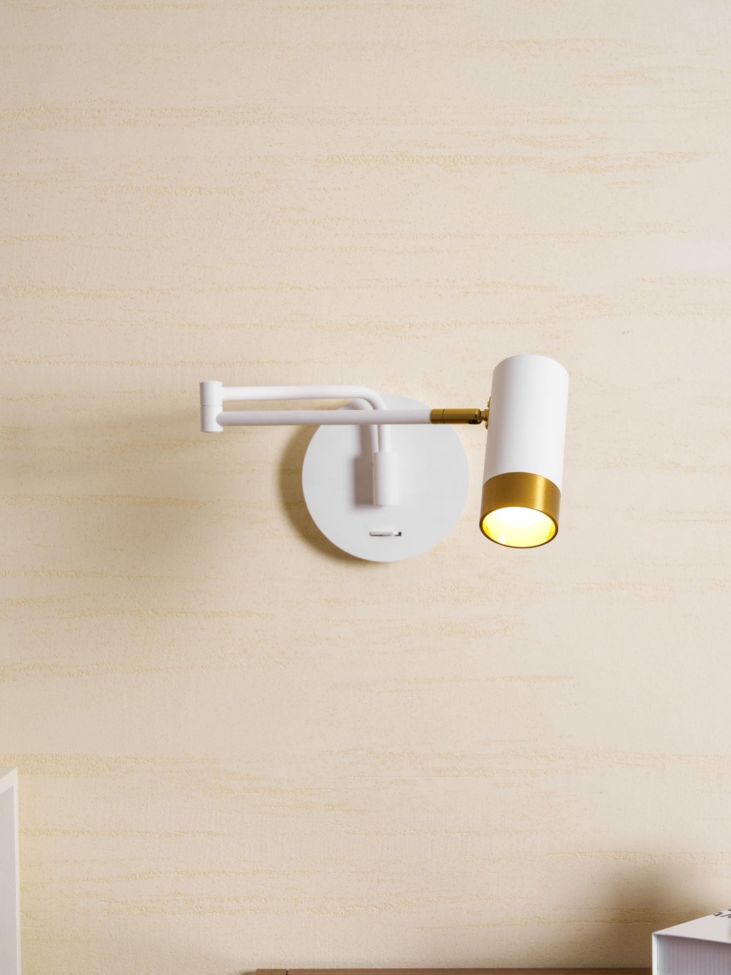 Ridge Arm Wall Lamp - Adjustable Angle & Energy-Efficient LED Lighting