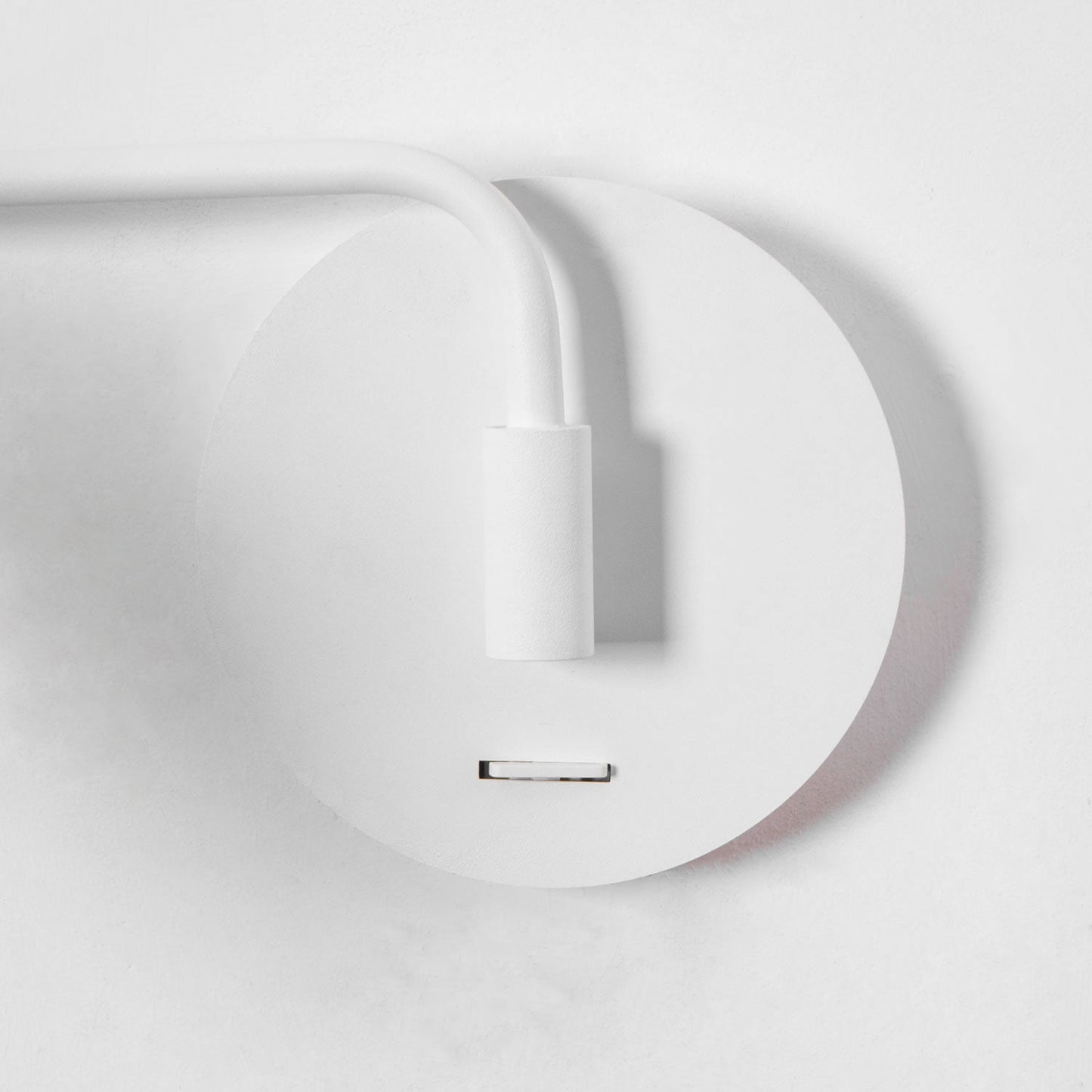 Ridge Arm Wall Lamp - Adjustable Angle & Energy-Efficient LED Lighting