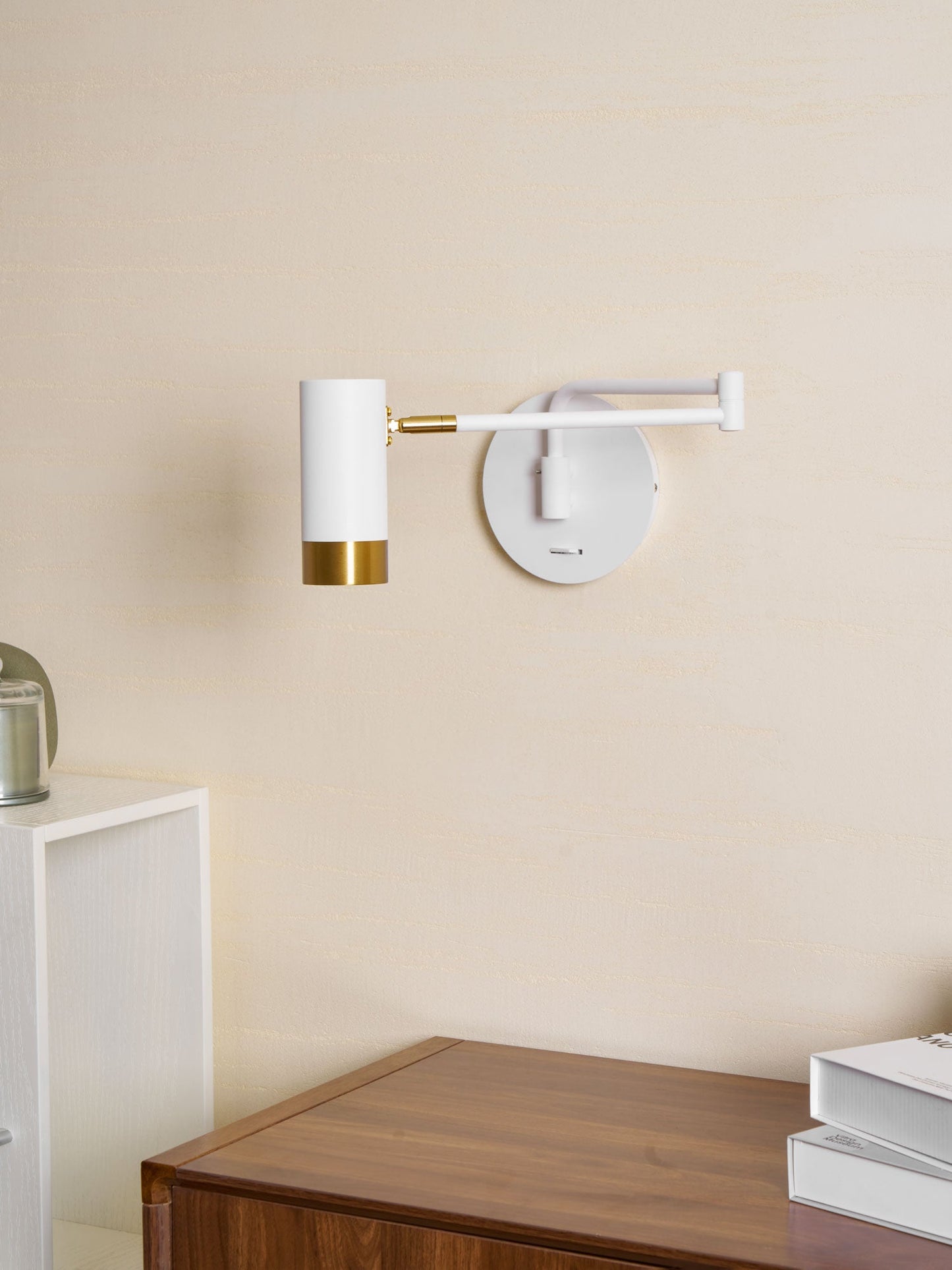 Ridge Arm Wall Lamp - Adjustable Angle & Energy-Efficient LED Lighting
