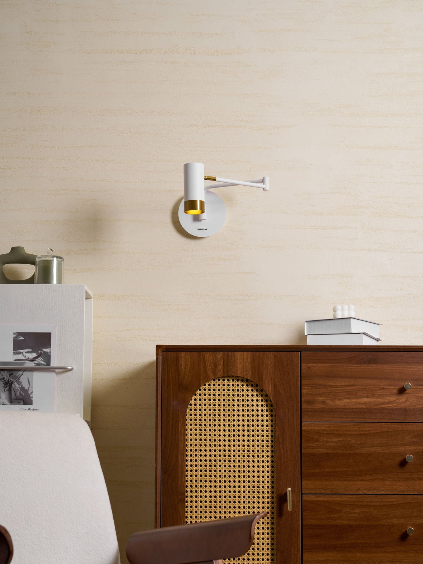 Ridge Arm Wall Lamp - Adjustable Angle & Energy-Efficient LED Lighting