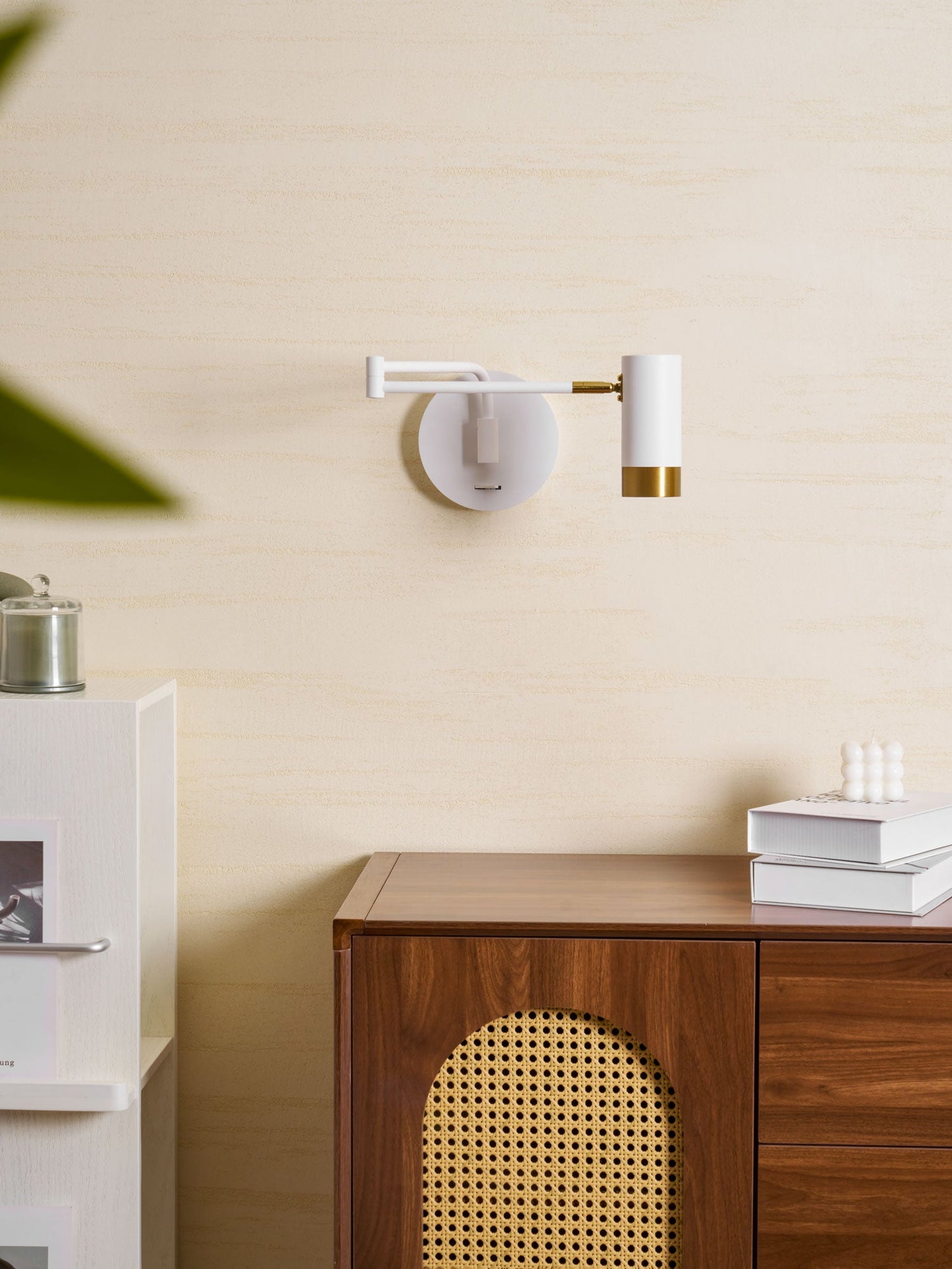 Ridge Arm Wall Lamp - Adjustable Angle & Energy-Efficient LED Lighting
