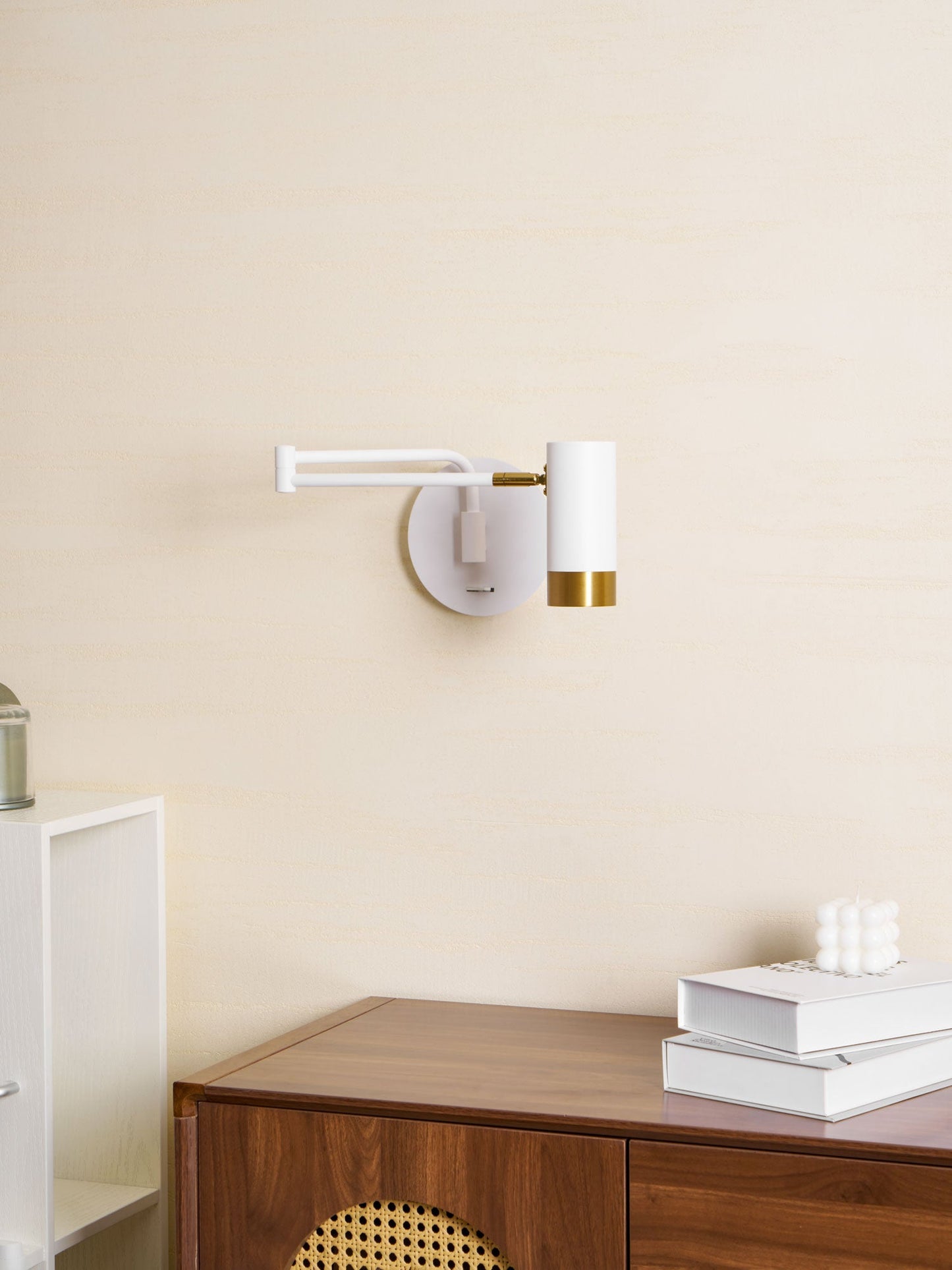 Ridge Arm Wall Lamp - Adjustable Angle & Energy-Efficient LED Lighting