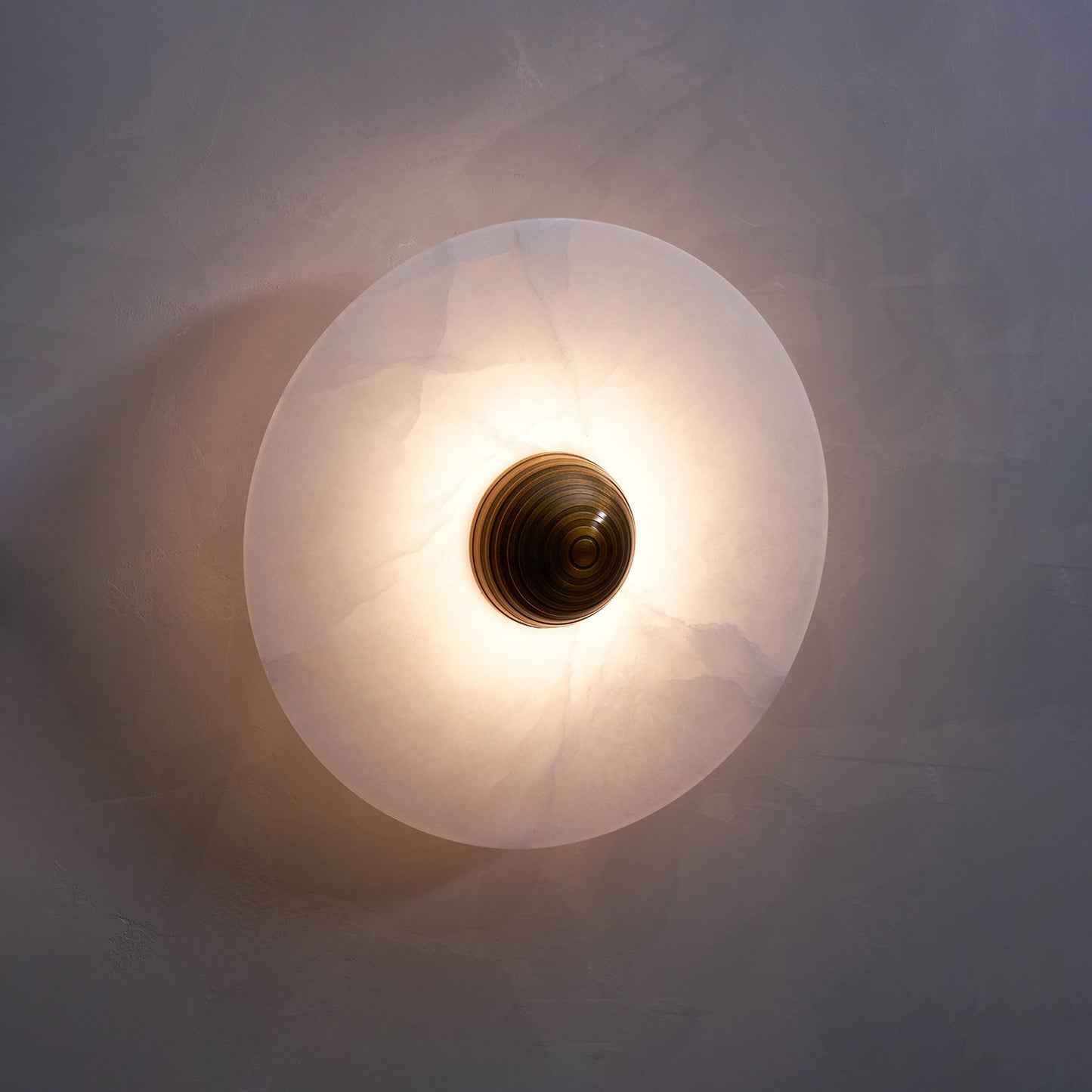 Nayra Alabaster Wall Lamp - Elegant Design with Adjustable Light Direc