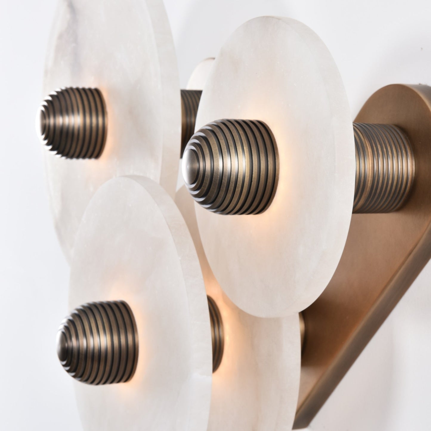 Nayra Alabaster Wall Lamp - Elegant Design with Adjustable Light Direc