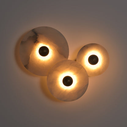 Nayra Alabaster Wall Lamp - Elegant Design with Adjustable Light Direc