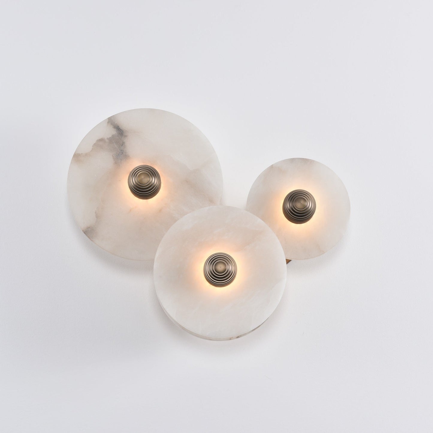 Nayra Alabaster Wall Lamp - Elegant Design with Adjustable Light Direc